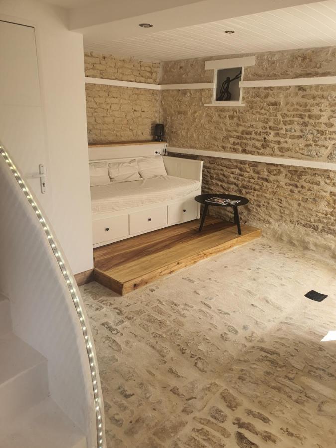 La P'Tite Ecurie Apartamento Saint-Jean-de-Liversay Exterior foto
